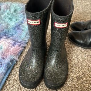 Hunter sparkly black boots